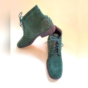Vintage Talbots Hunter Green Suede lace up booties